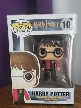 Funko Pop! Harry Potter #10 Vinyl Figure - Black & Red Outfit